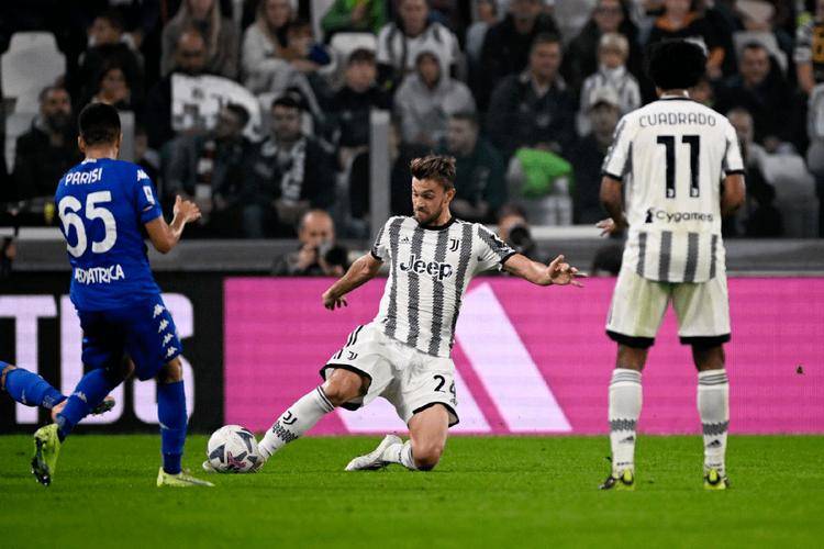 意甲周六034终极对决！尤文主场11胜碾压魔咒笼罩，罗马7连胜冲冠遇伤病暴击